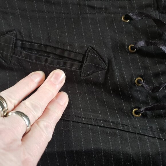 Buffalo David Bitton Y2K Stretch Pinstripe skirt w/lace detail slit & POCKETS - Picture 3 of 8